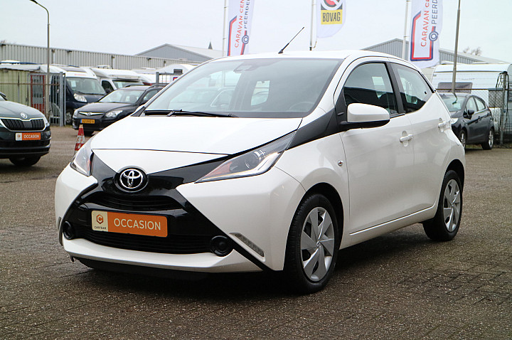 Toyota Aygo 1.0 VVT-i x-play | Multimedia | Camera | Automaat!! |