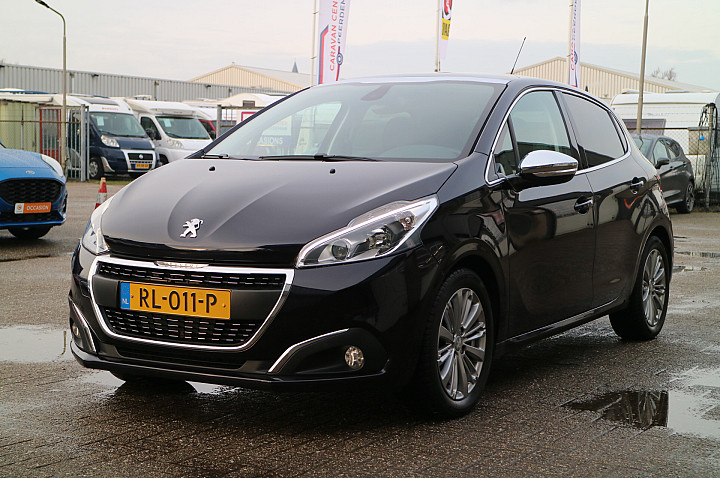 Peugeot 208 1.2 PureTech Blue Lease Executive **VERKOCHT**